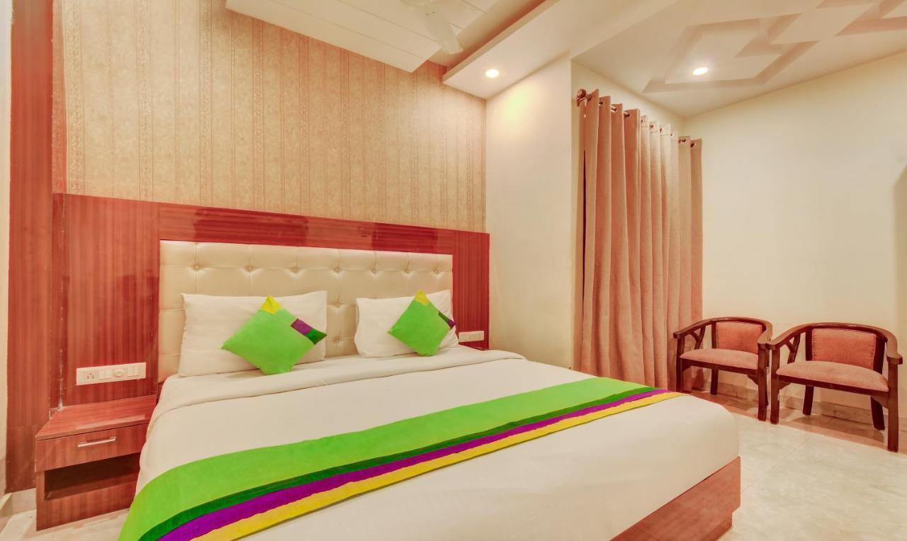 Готель Treebo G K Residency Near Dehradun Railway Station Екстер'єр фото