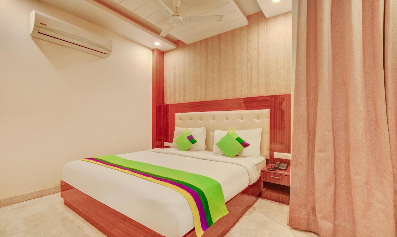 Готель Treebo G K Residency Near Dehradun Railway Station Екстер'єр фото
