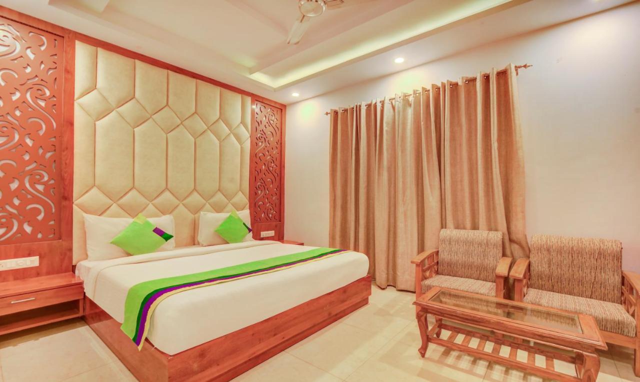 Готель Treebo G K Residency Near Dehradun Railway Station Екстер'єр фото
