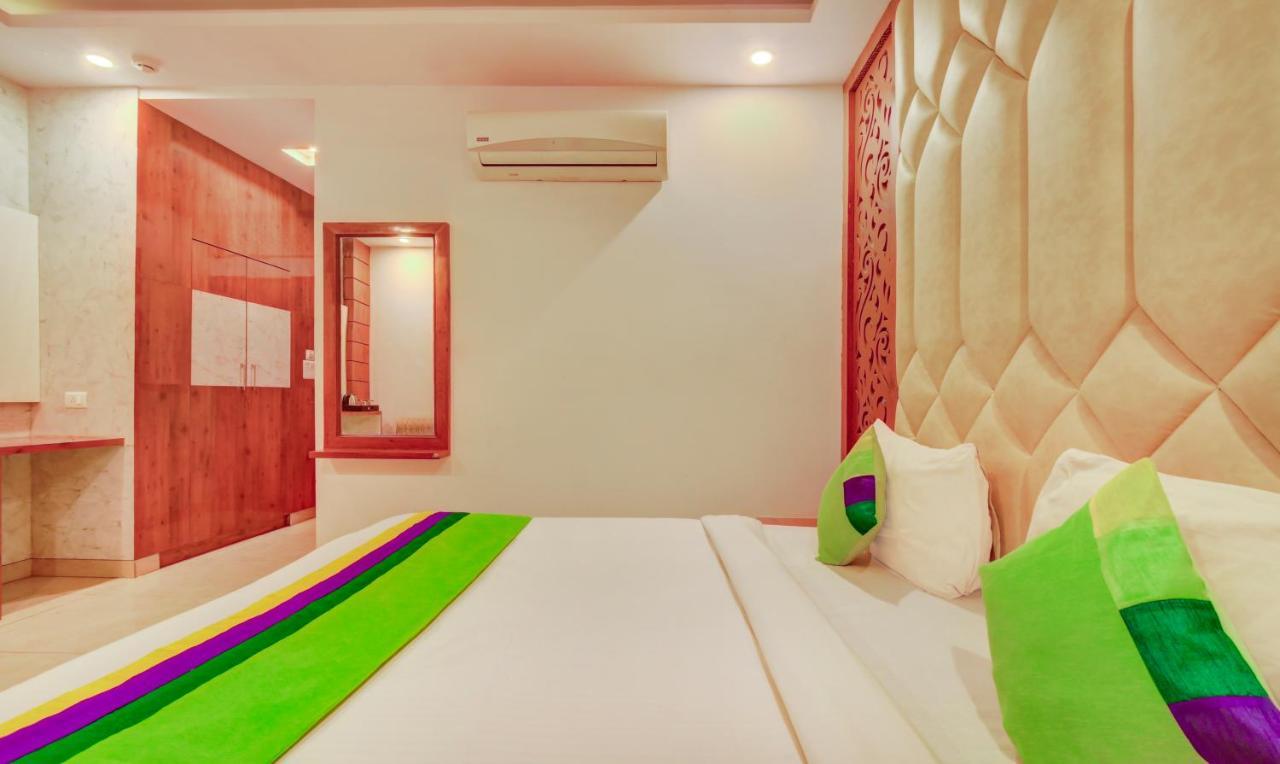 Готель Treebo G K Residency Near Dehradun Railway Station Екстер'єр фото
